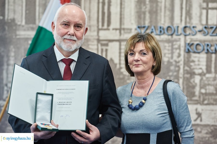 Magyar Arany Érdemkereszt kitüntetést kapott Dr Tormássi Géza