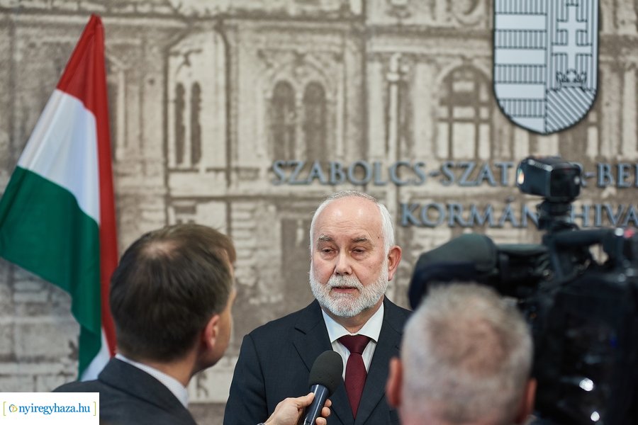 Magyar Arany Érdemkereszt kitüntetést kapott Dr Tormássi Géza