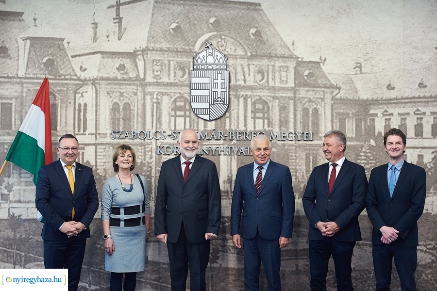 Magyar Arany Érdemkereszt kitüntetést kapott Dr Tormássi Géza