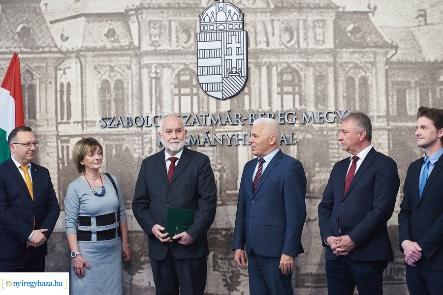 Magyar Arany Érdemkereszt kitüntetést kapott Dr Tormássi Géza