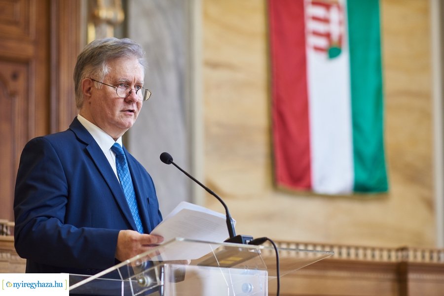 Magyar Érdemrend Lovagkereszt kitüntetés átadó a Városházán