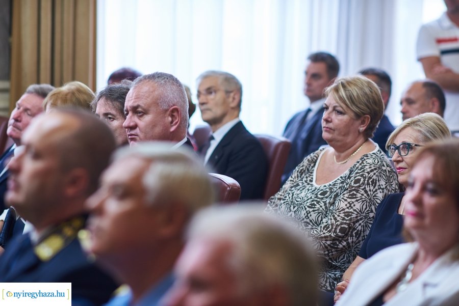 Magyar Érdemrend Lovagkereszt kitüntetés átadó a Városházán