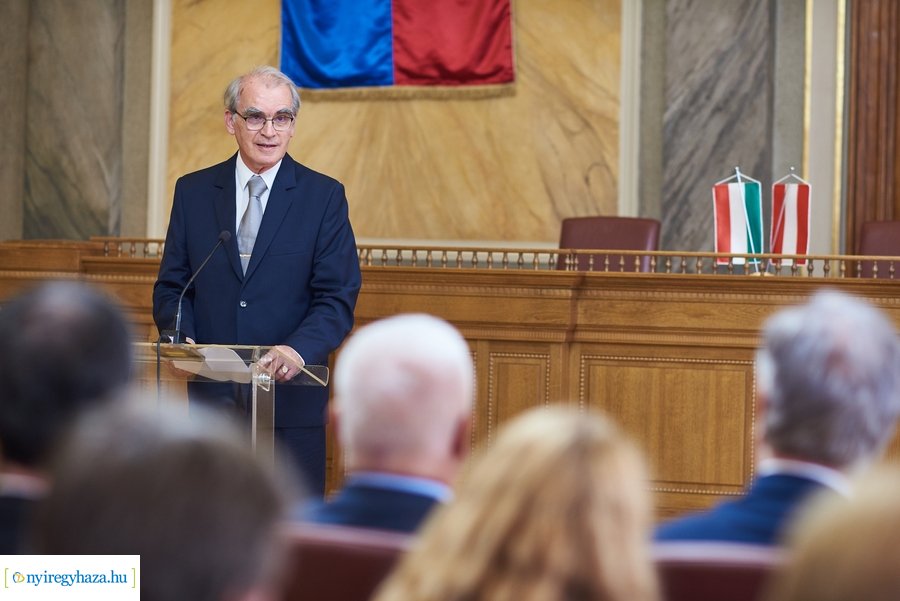 Magyar Érdemrend Lovagkereszt kitüntetés átadó a Városházán