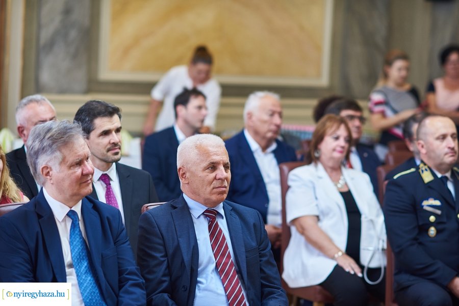 Magyar Érdemrend Lovagkereszt kitüntetés átadó a Városházán