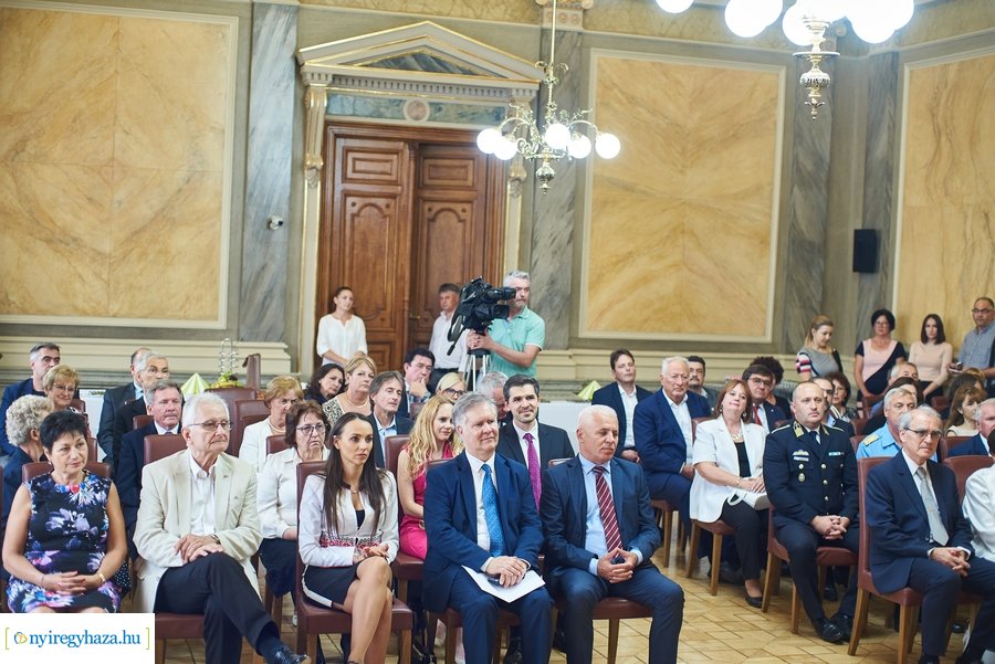 Magyar Érdemrend Lovagkereszt kitüntetés átadó a Városházán