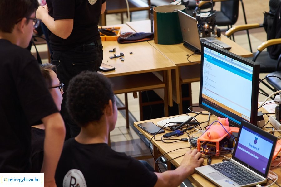 Magyar Ifjúsági Robot Kupa 2022