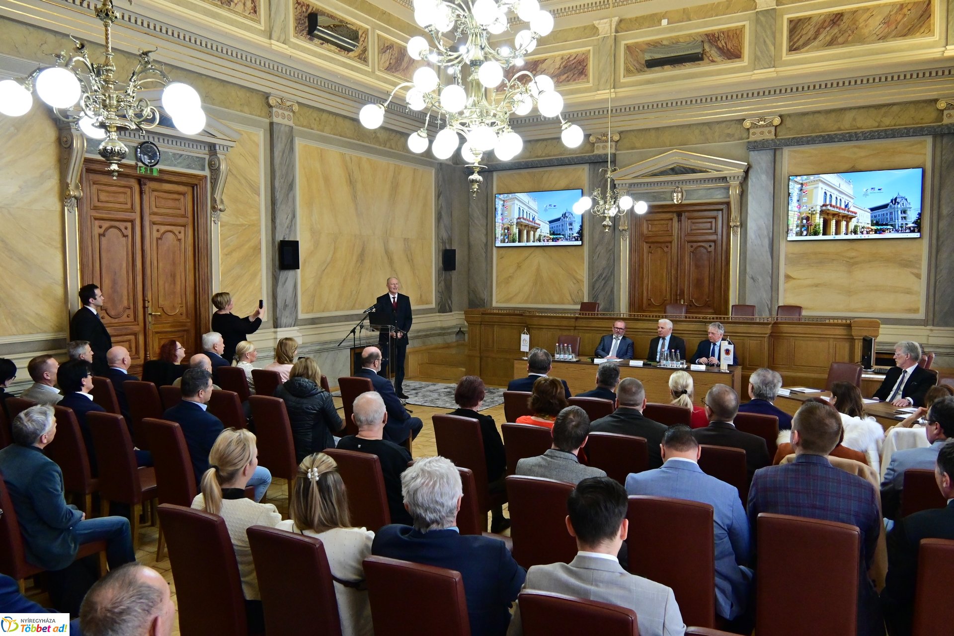 Magyar Közgazdász  Társaság konferenciája 2025 februárjában