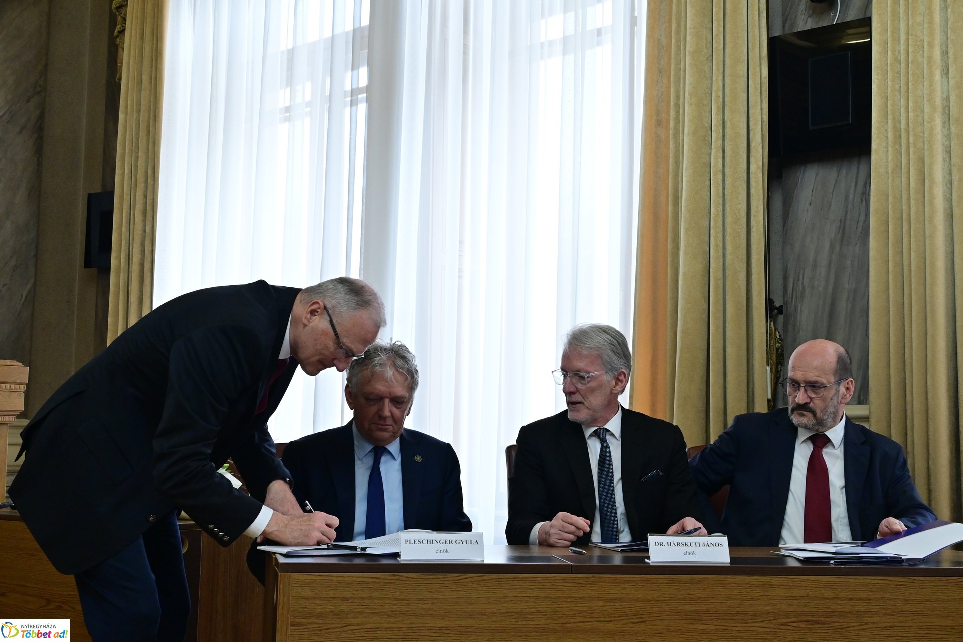 Magyar Közgazdász  Társaság konferenciája 2025 februárjában