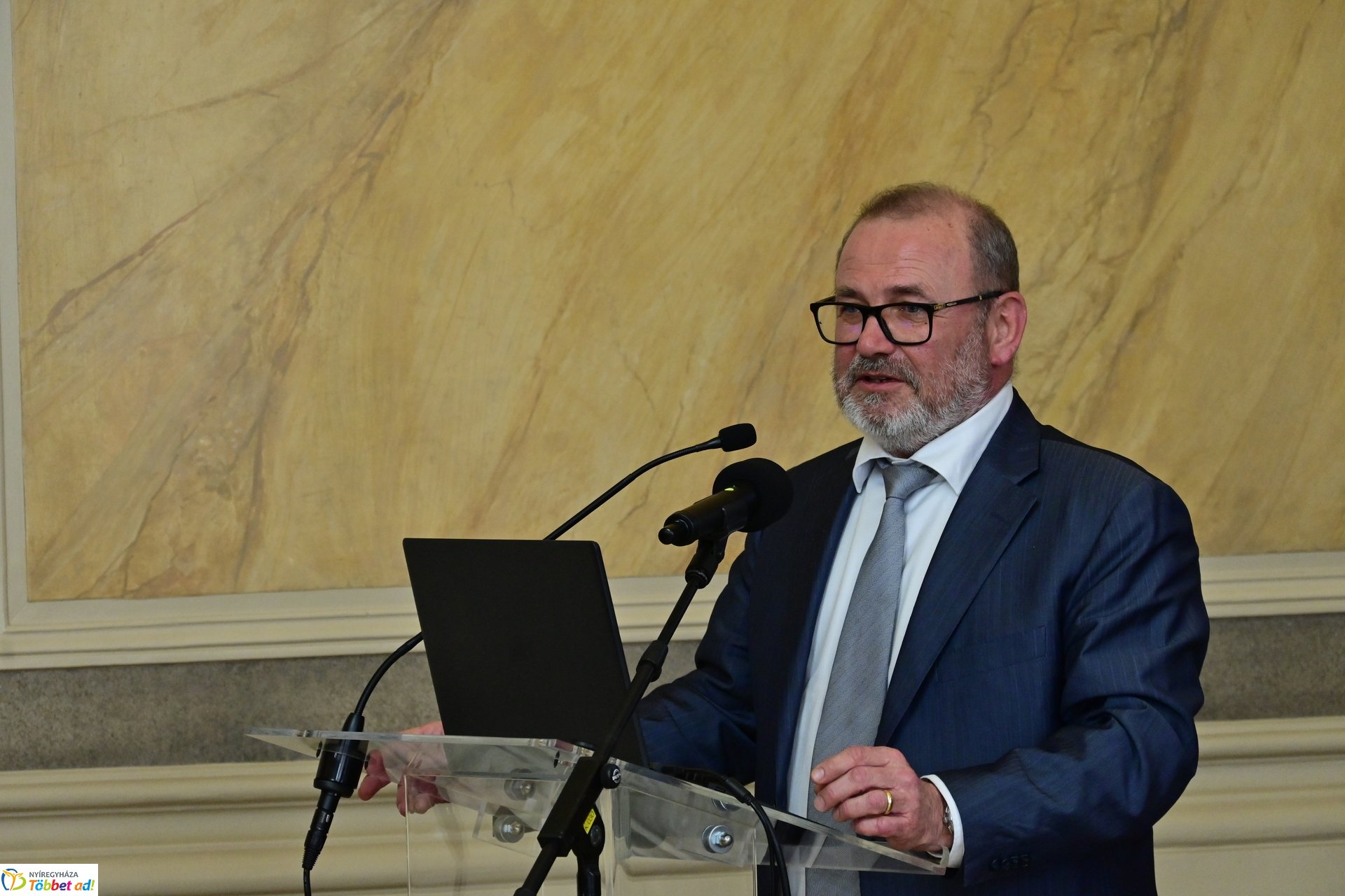 Magyar Közgazdász  Társaság konferenciája 2025 februárjában