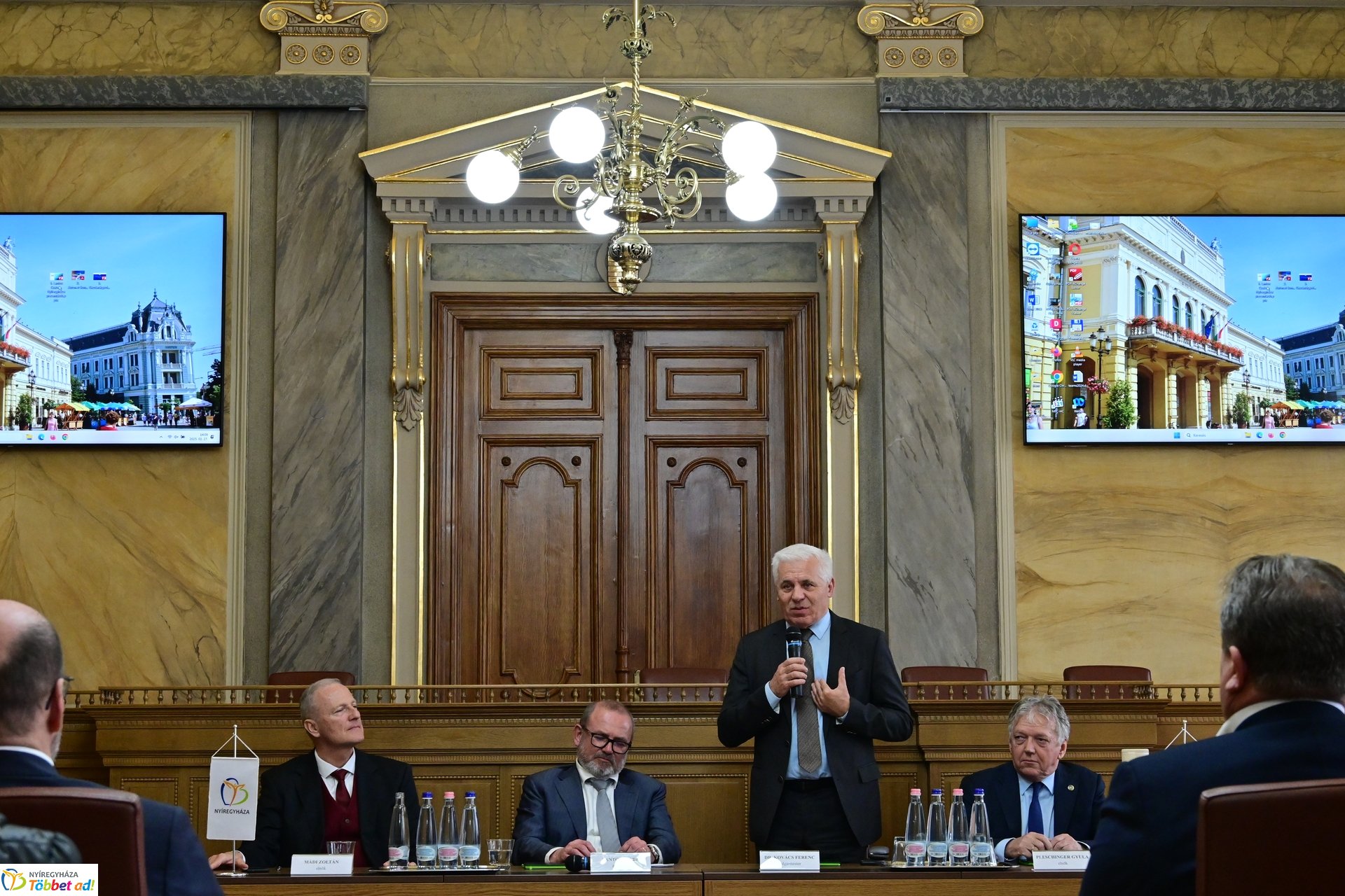 Magyar Közgazdász  Társaság konferenciája 2025 februárjában