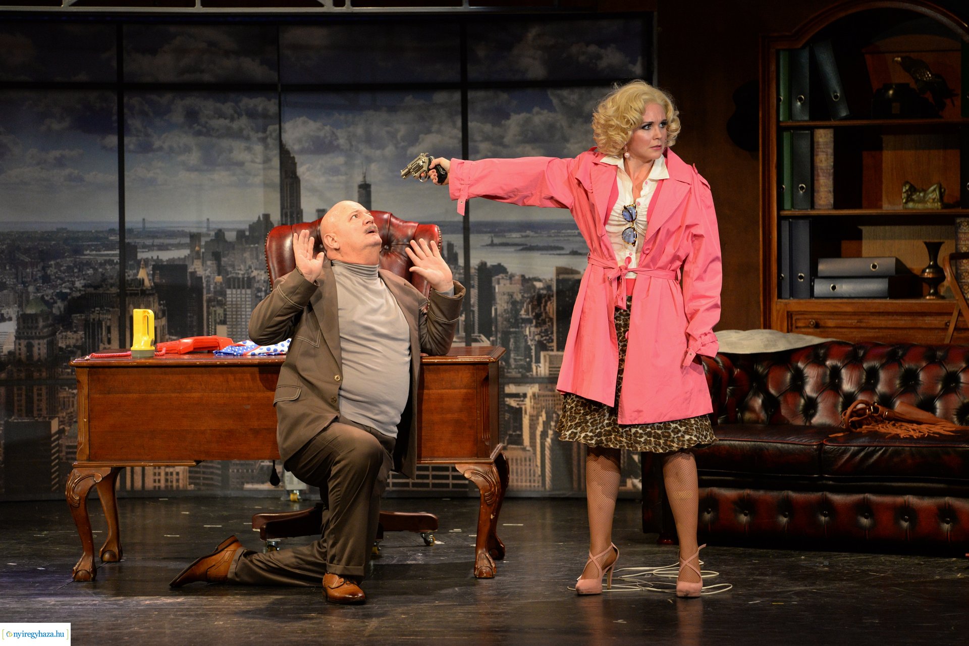 Magyarországi ősbemutató - 9-től 5-ig 