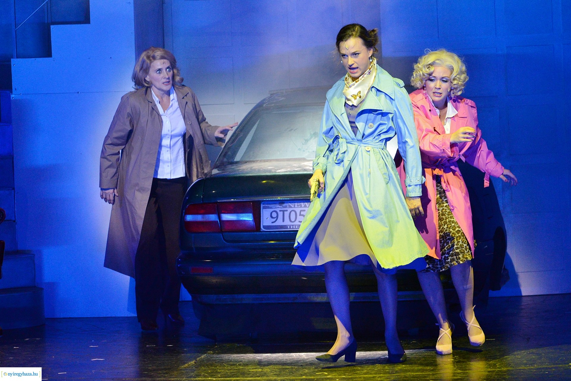 Magyarországi ősbemutató - 9-től 5-ig 