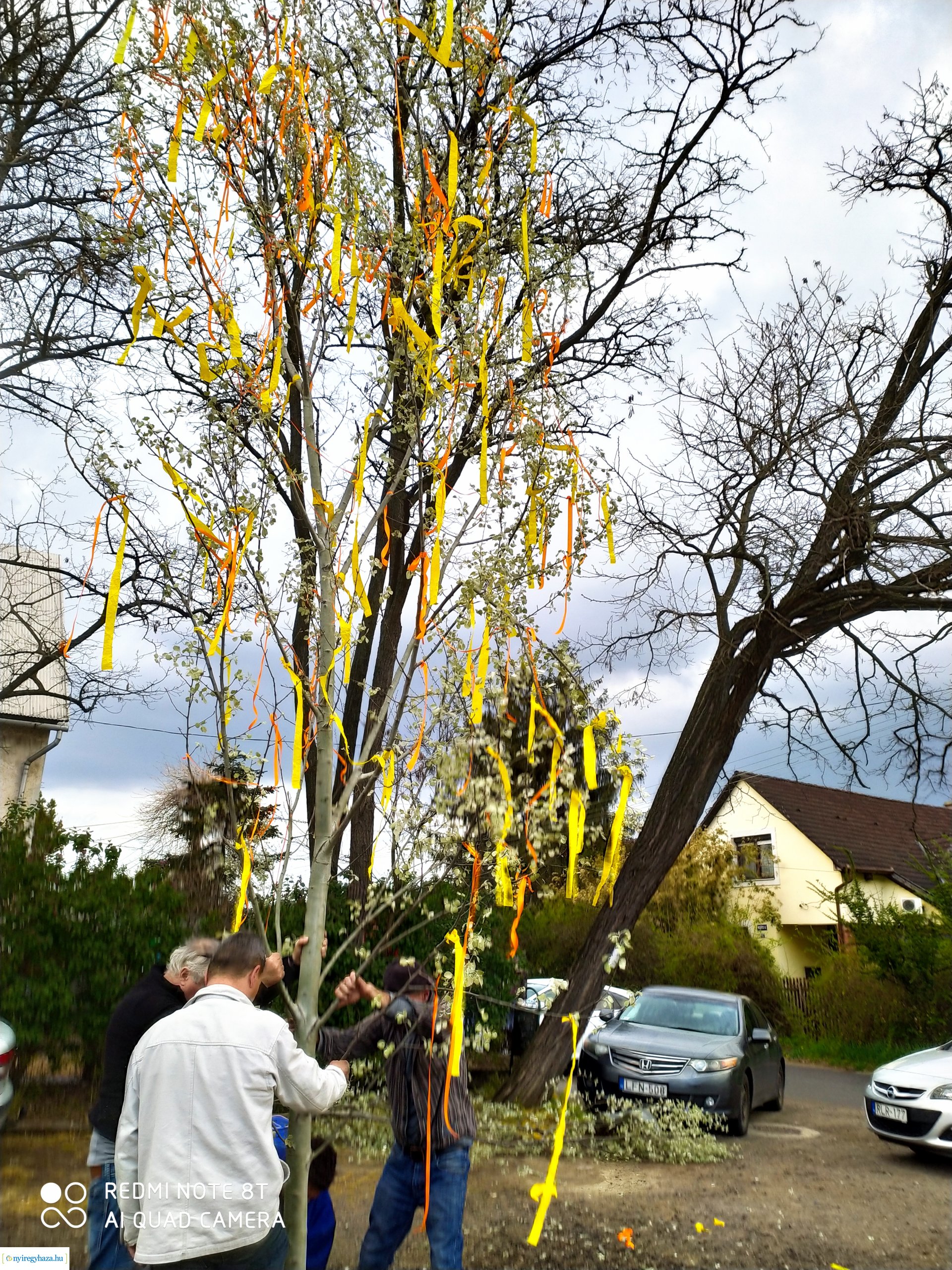 Májusfát díszített az Orosért Közéleti Egyesület