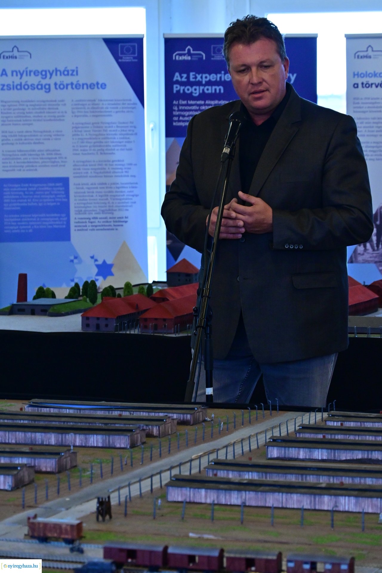 Makett kiállítás a Petőfi iskolában