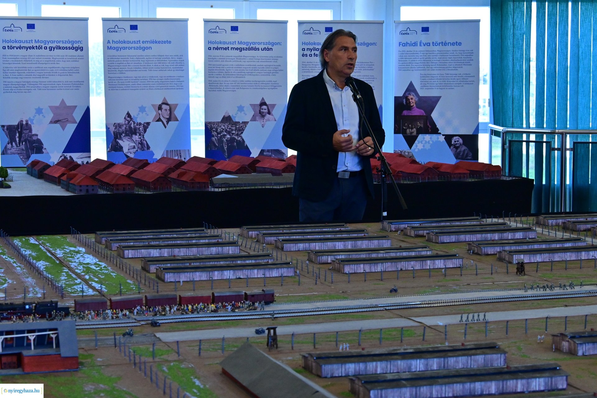 Makett kiállítás a Petőfi iskolában