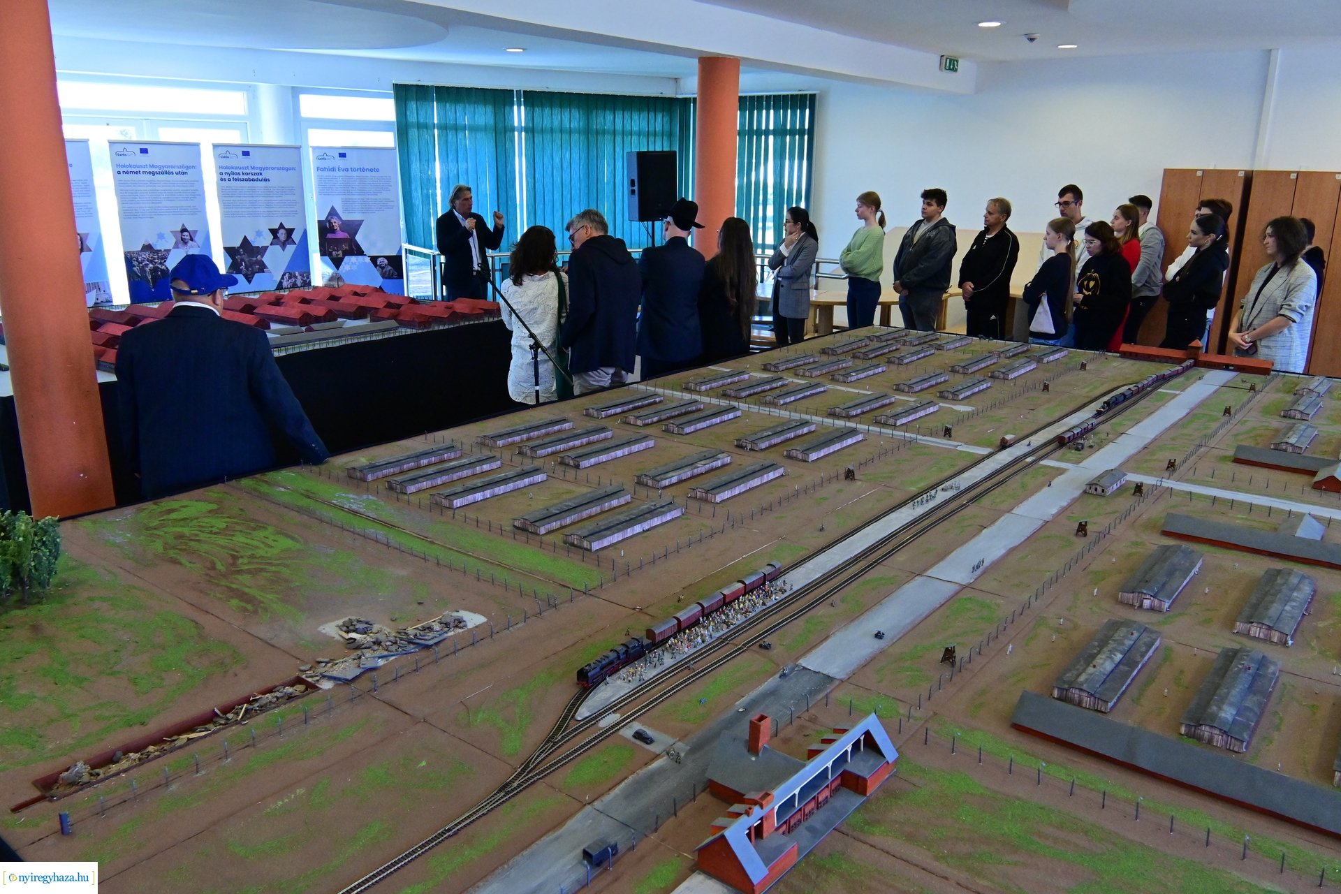 Makett kiállítás a Petőfi iskolában