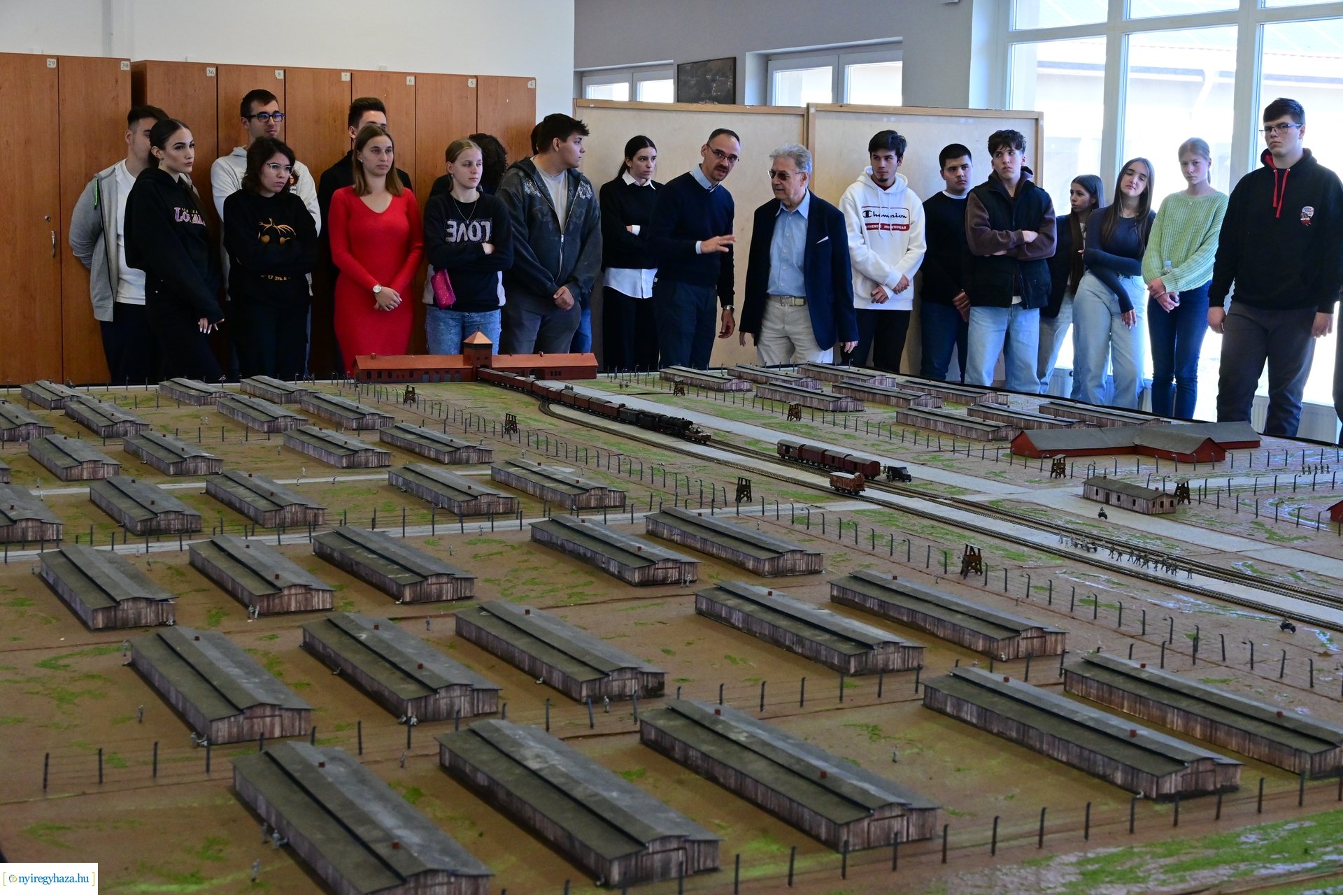 Makett kiállítás a Petőfi iskolában