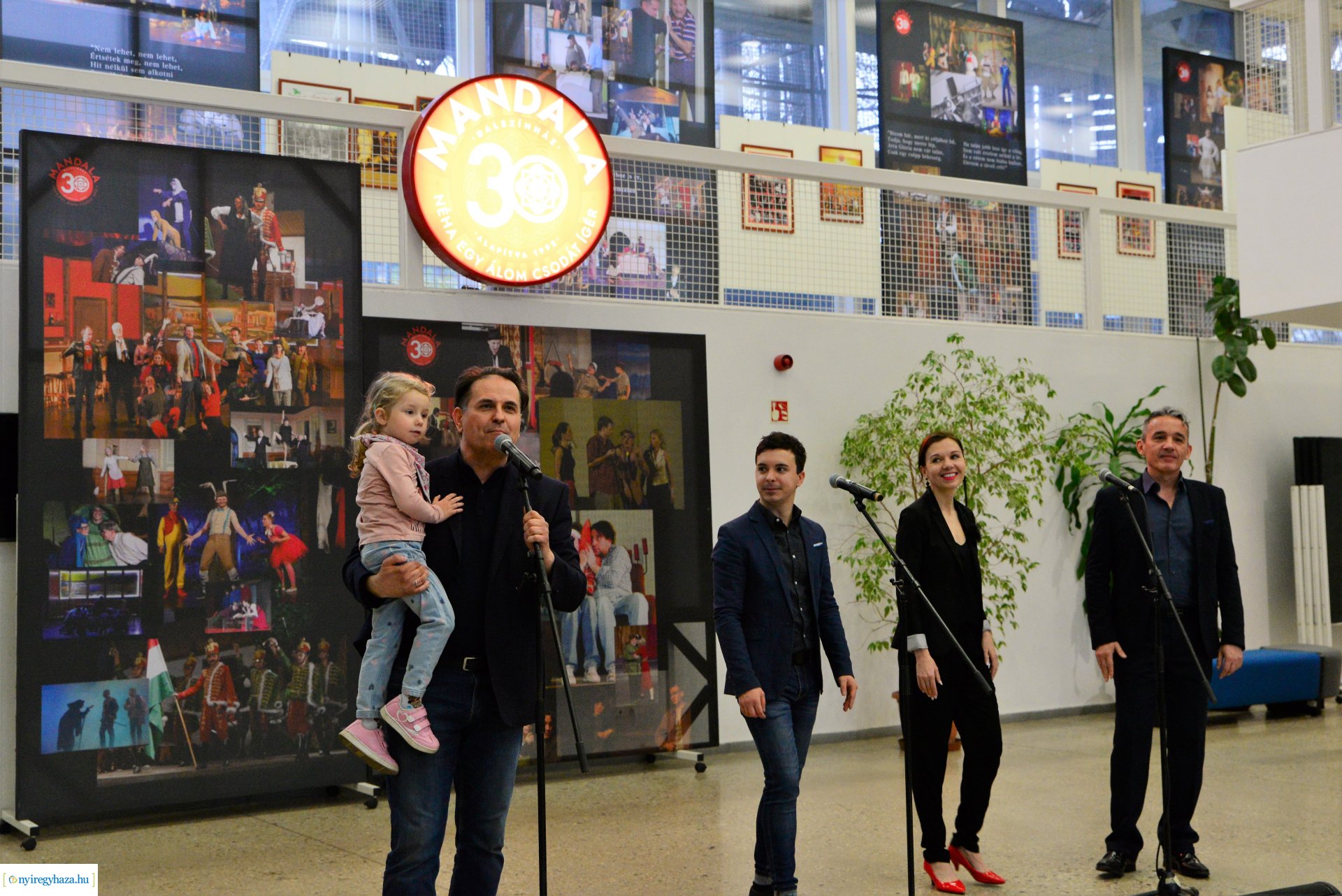 Mandala 30 - fotó és plakátkiállítás