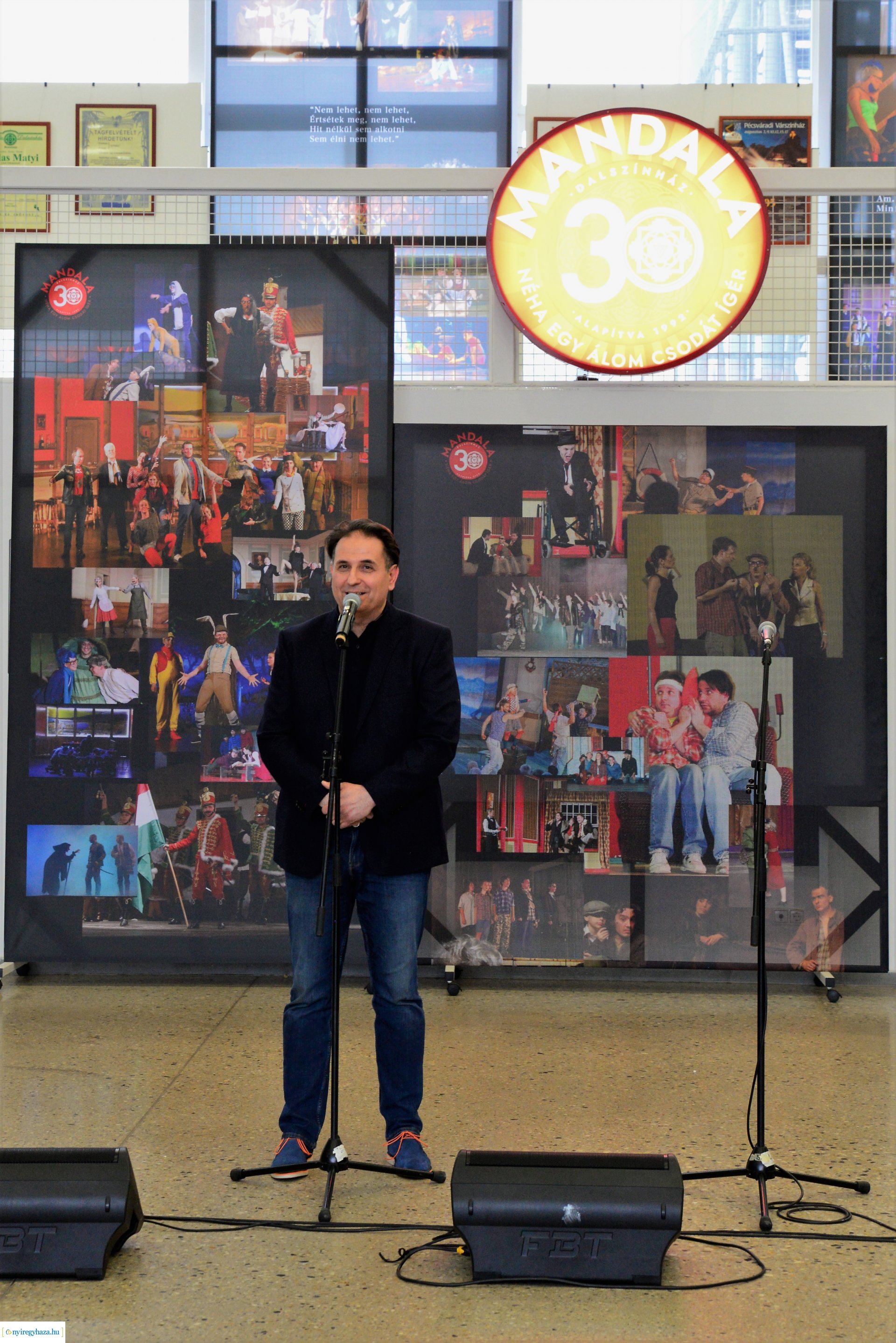 Mandala 30 - fotó és plakátkiállítás