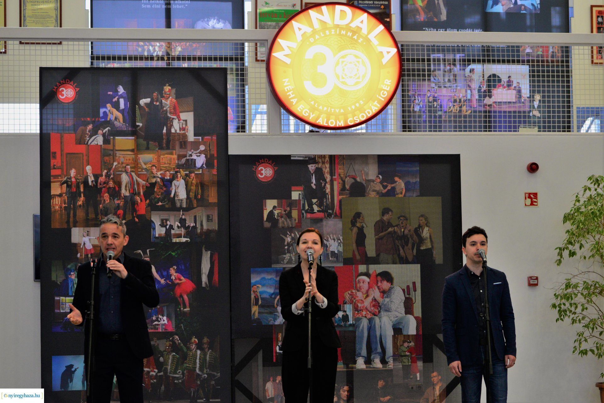 Mandala 30 - fotó és plakátkiállítás