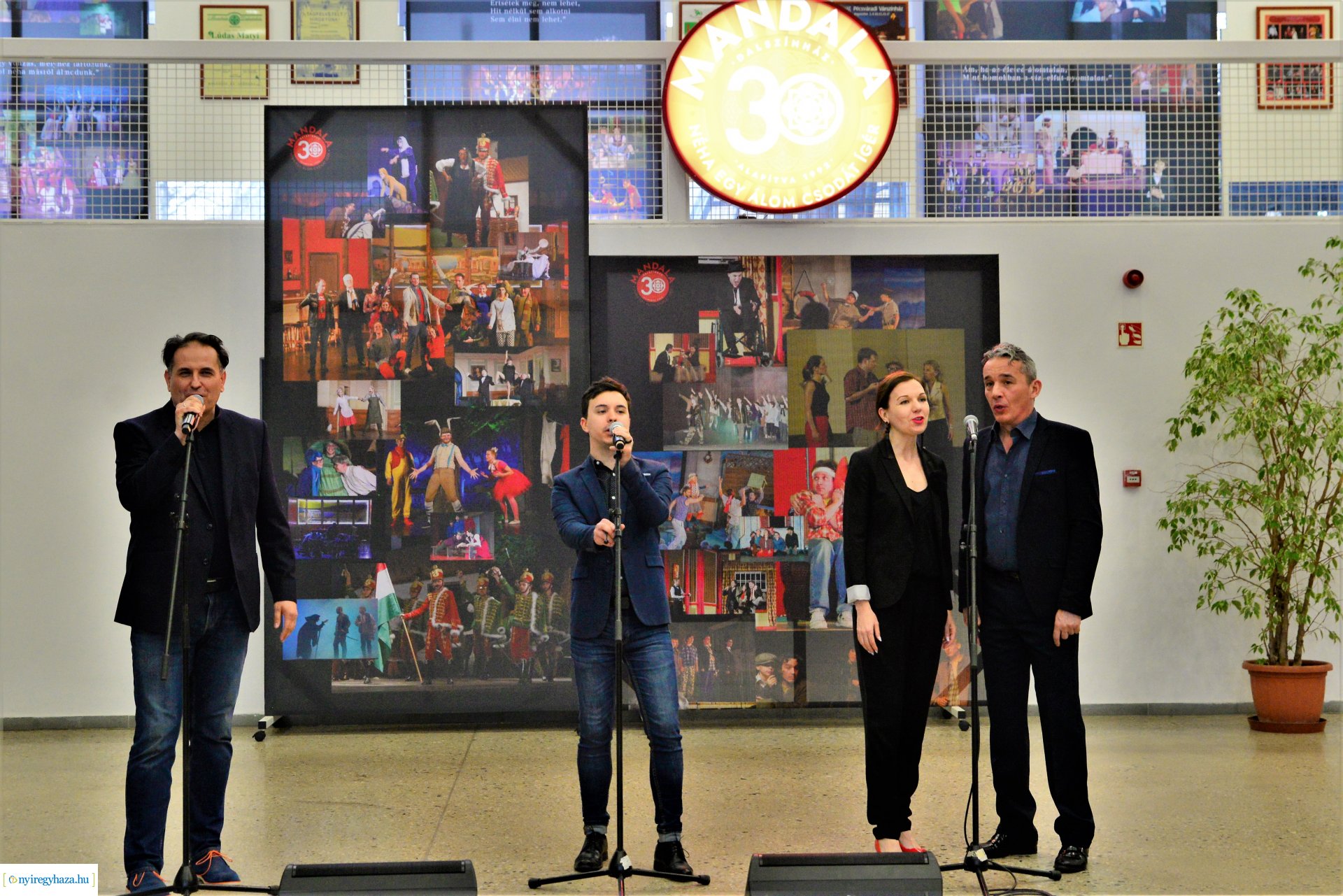 Mandala 30 - fotó és plakátkiállítás