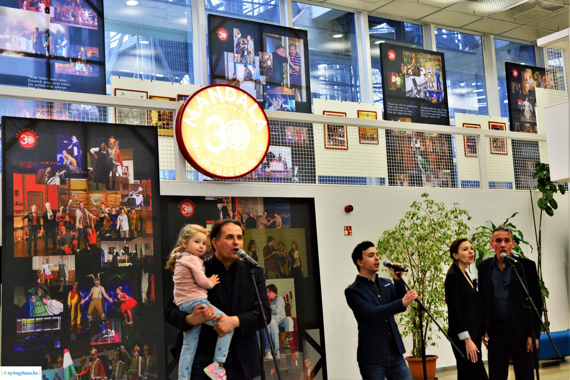 Mandala 30 - fotó és plakátkiállítás