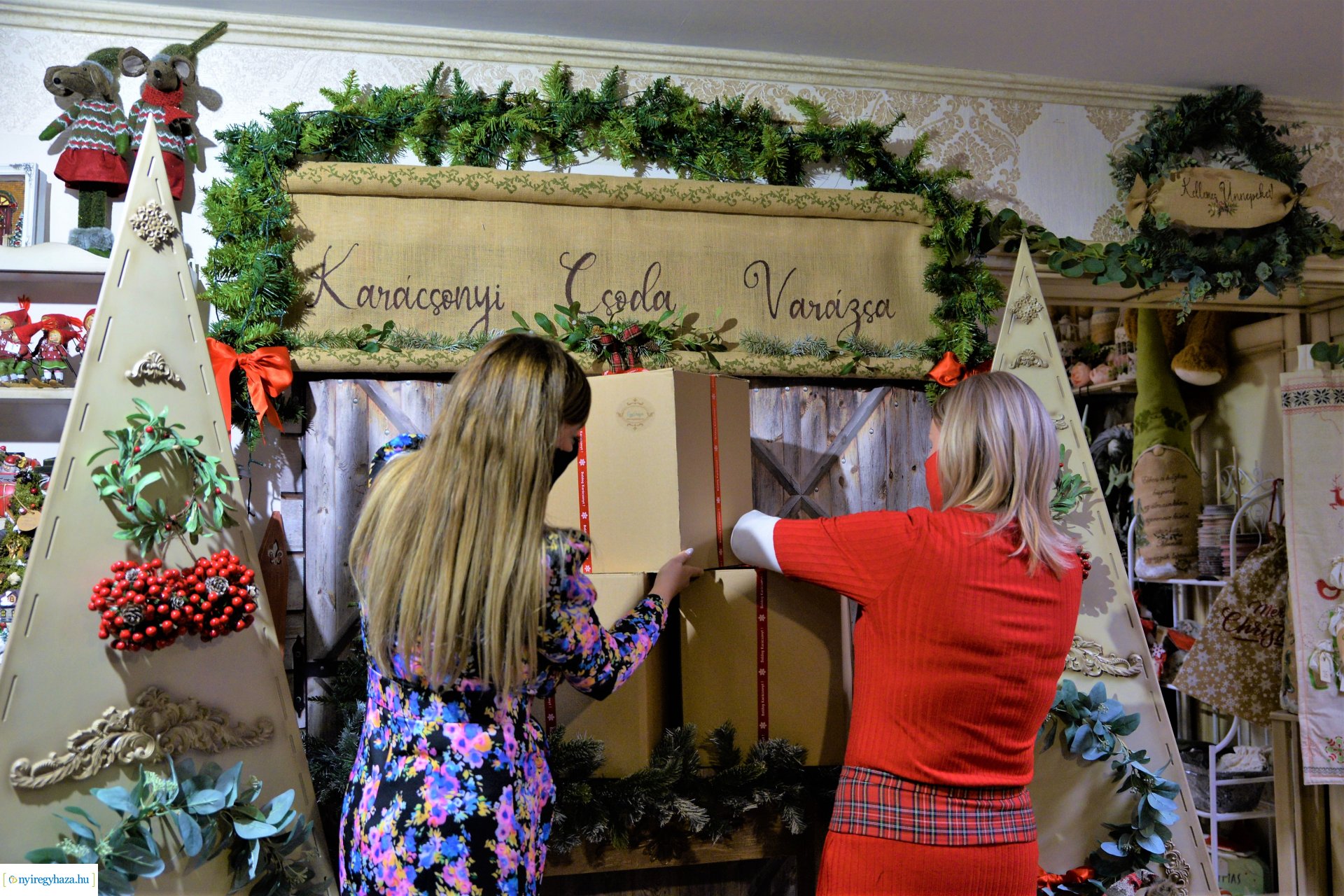 Maszk adomány átadása a Nyíregyházi Család- és Gyermekjóléti Központ részére