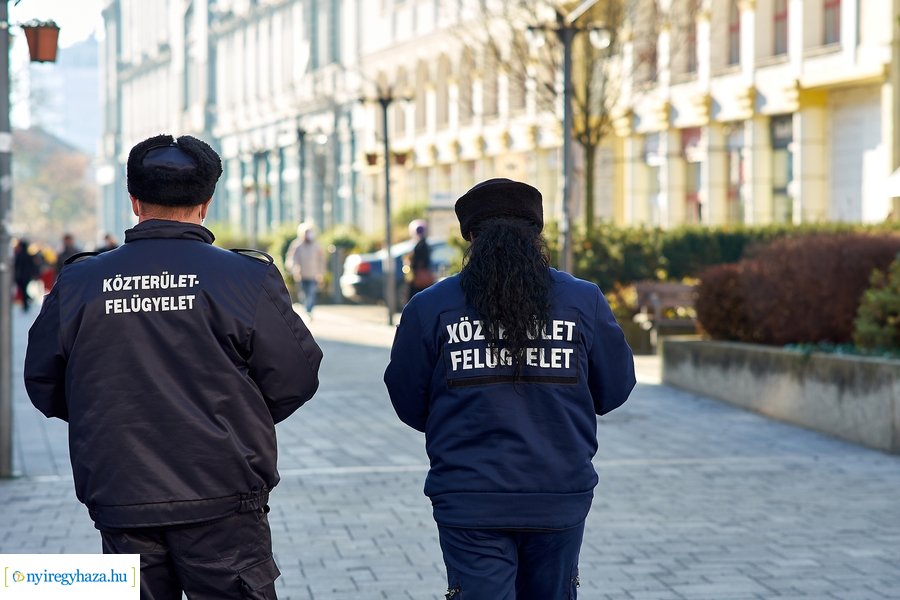 Maszk ellenőrzés és osztás