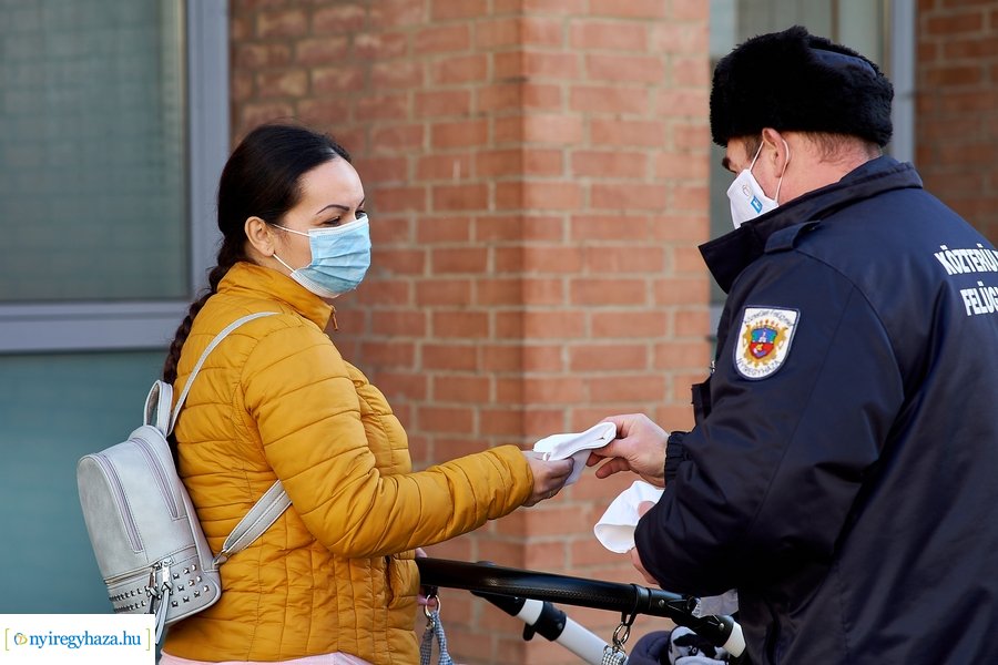 Maszk ellenőrzés és osztás