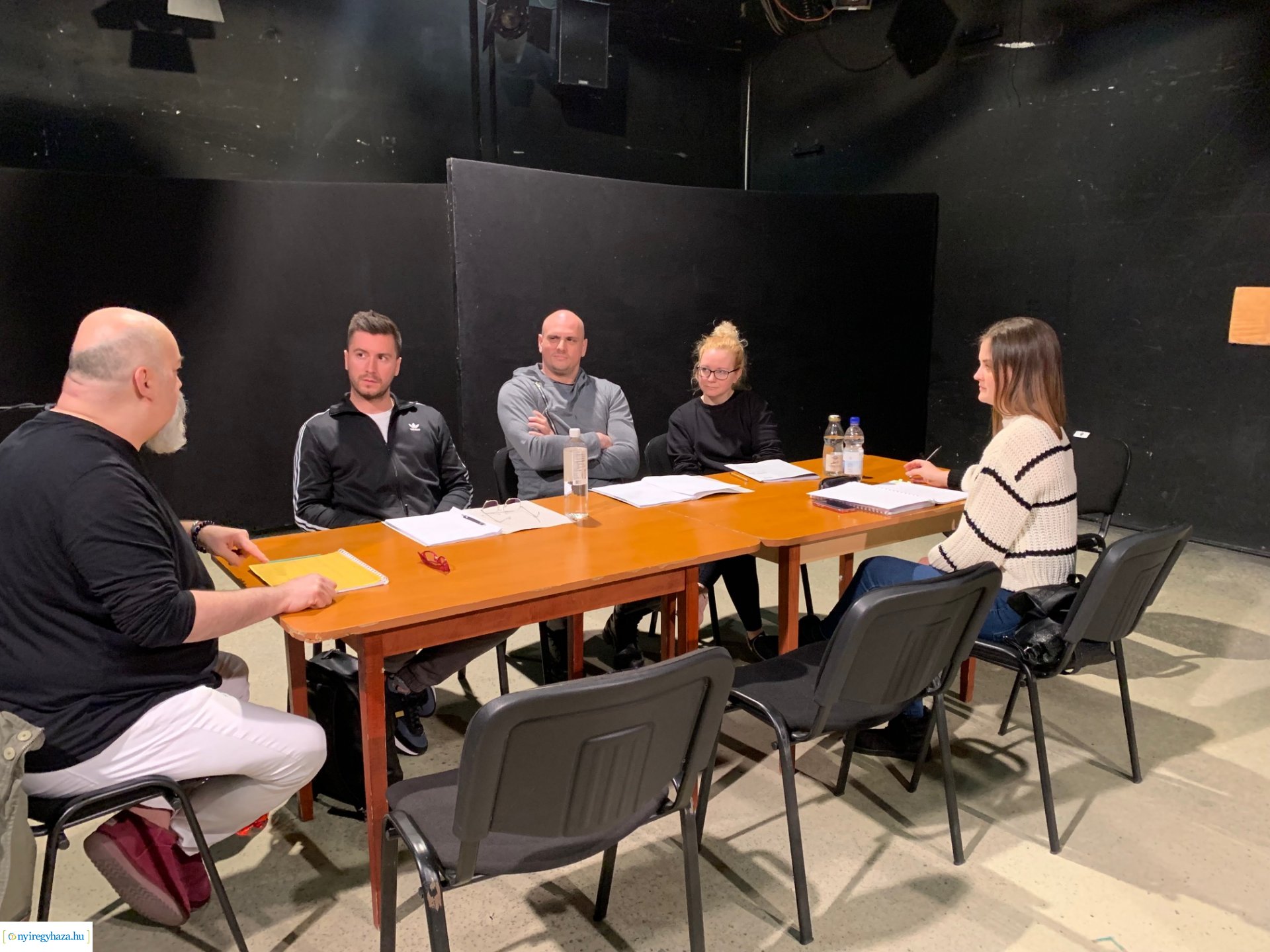 Maszmók az indiánok között: olvasópróbát tartottak a színházban