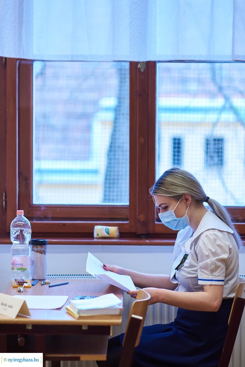 Matematika érettségi az Evangélikus Kossuth Lajos Gimnáziumban 2020