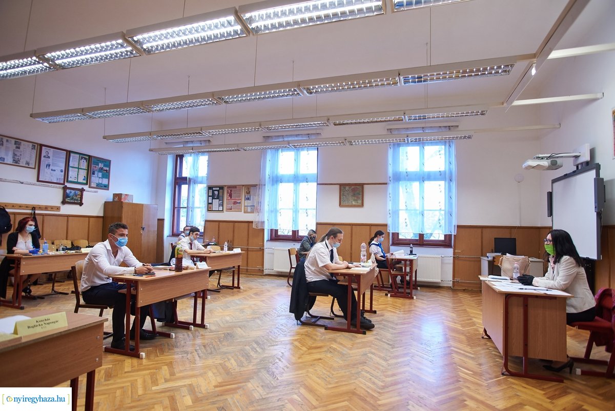 Matematika érettségi az Evangélikus Kossuth Lajos Gimnáziumban 2020