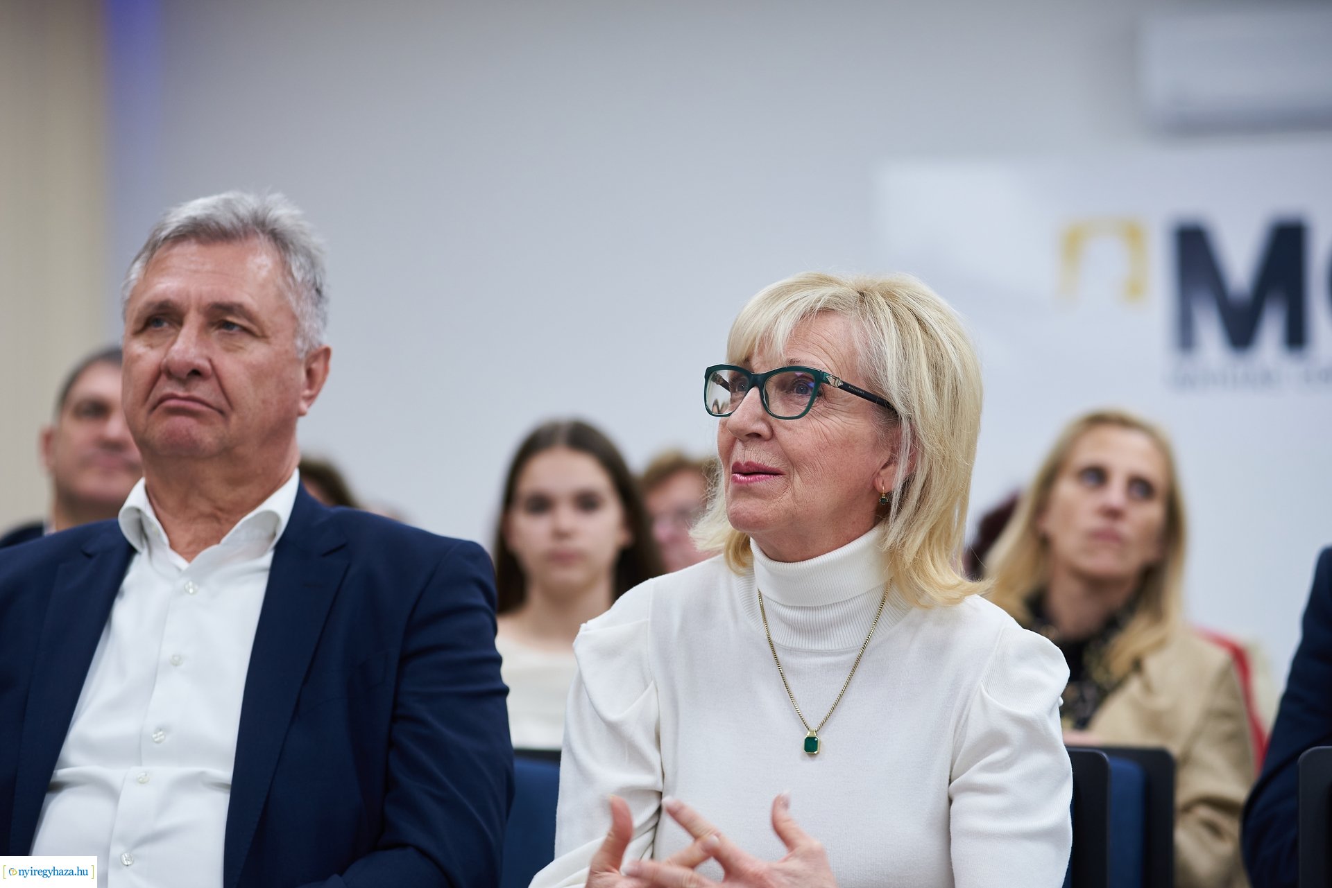 MCC - A középosztály forradalma