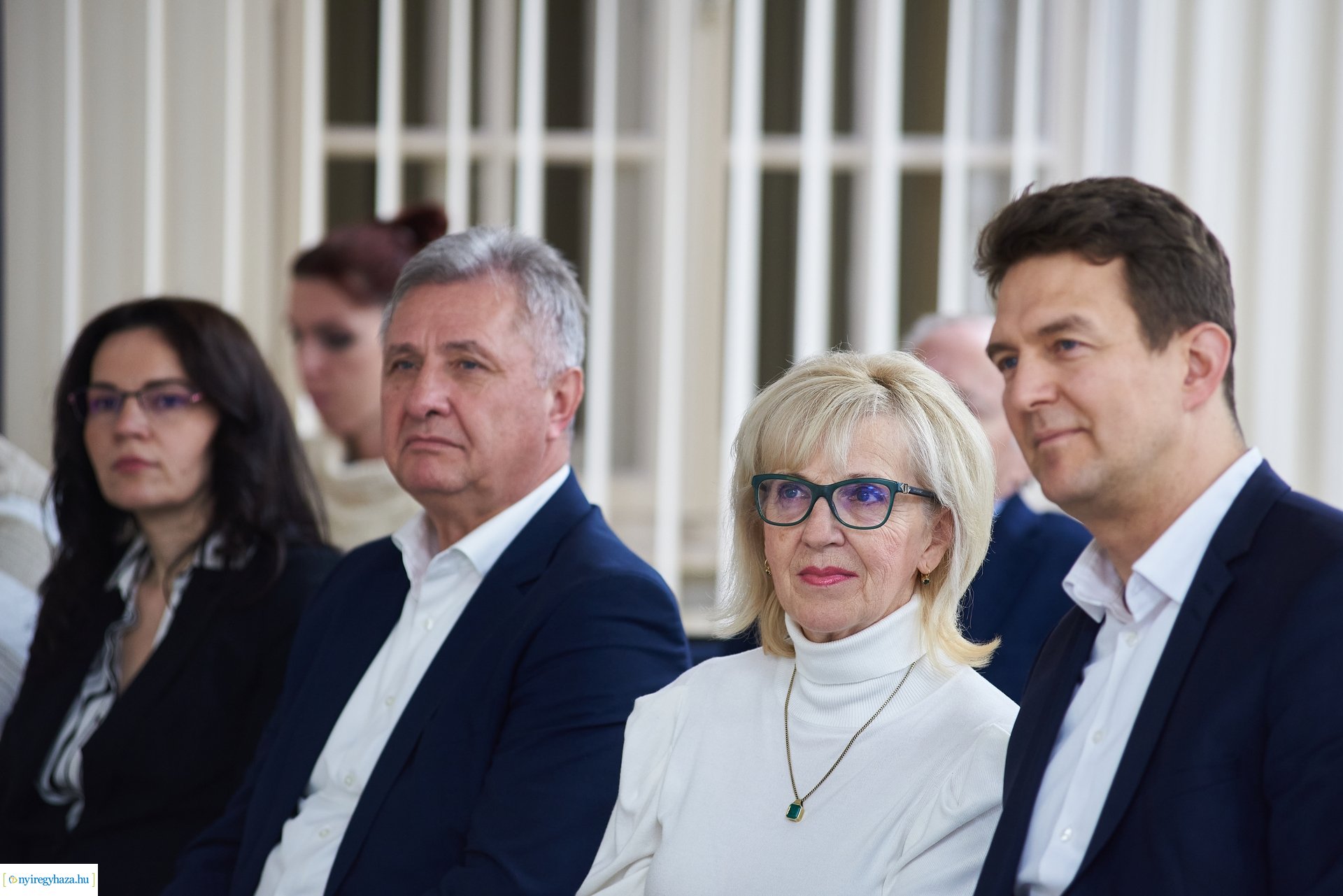 MCC - A középosztály forradalma