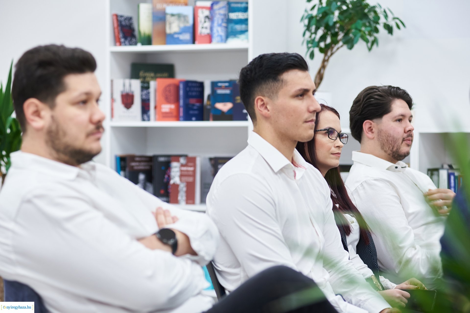 MCC - A középosztály forradalma