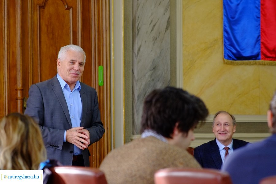 MCC hallgatók a Városházán - 230117