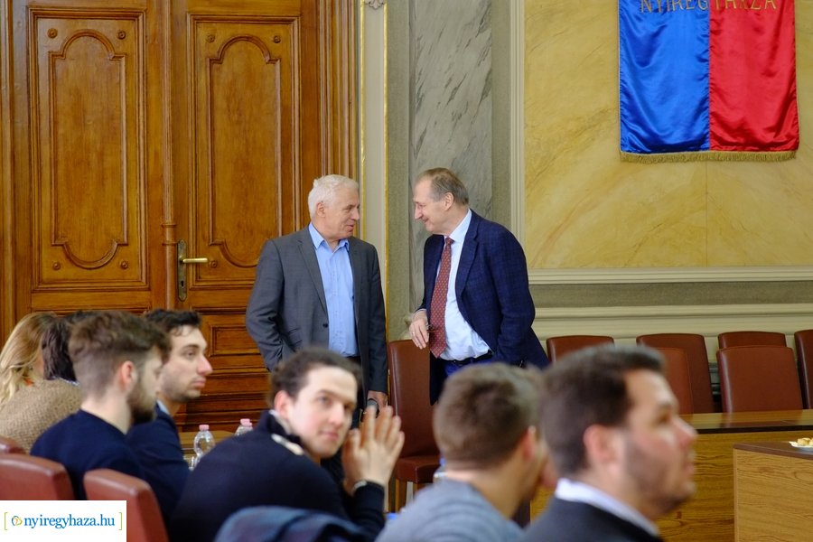 MCC hallgatók a Városházán - 230117