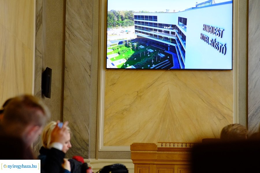 MCC hallgatók a Városházán - 230117