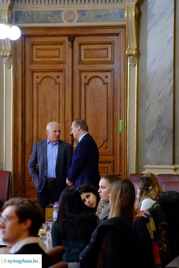 MCC hallgatók a Városházán - 230117