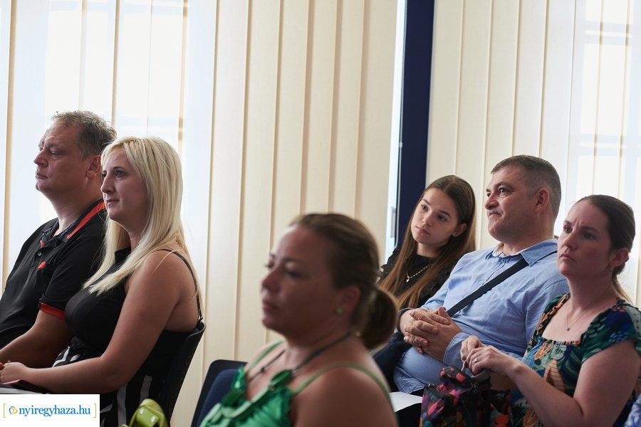 MCC - légy okosabb az okostelefonnál