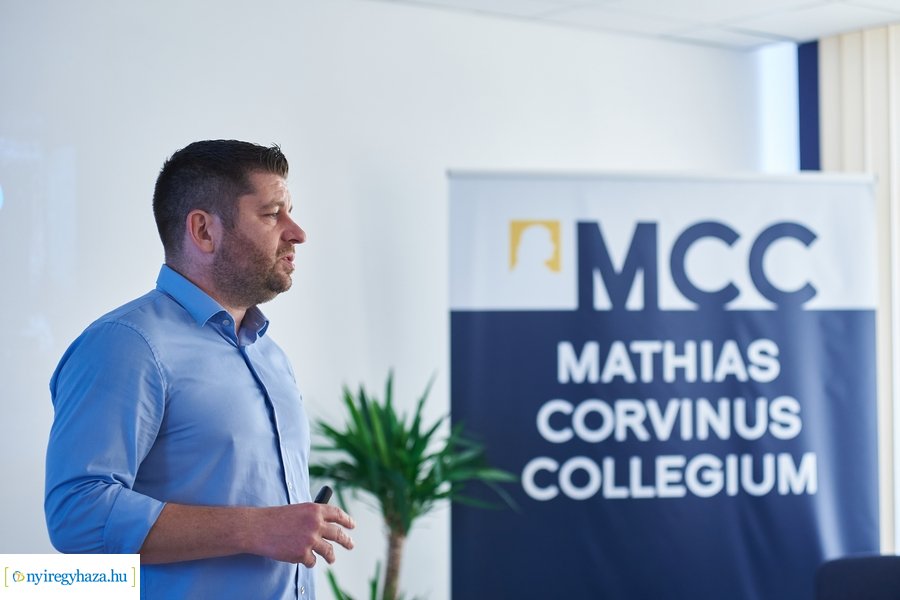 MCC - légy okosabb az okostelefonnál