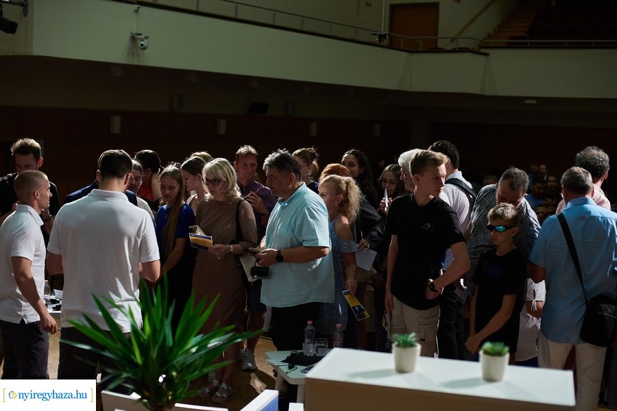 MCC - Magyar űrhajózás