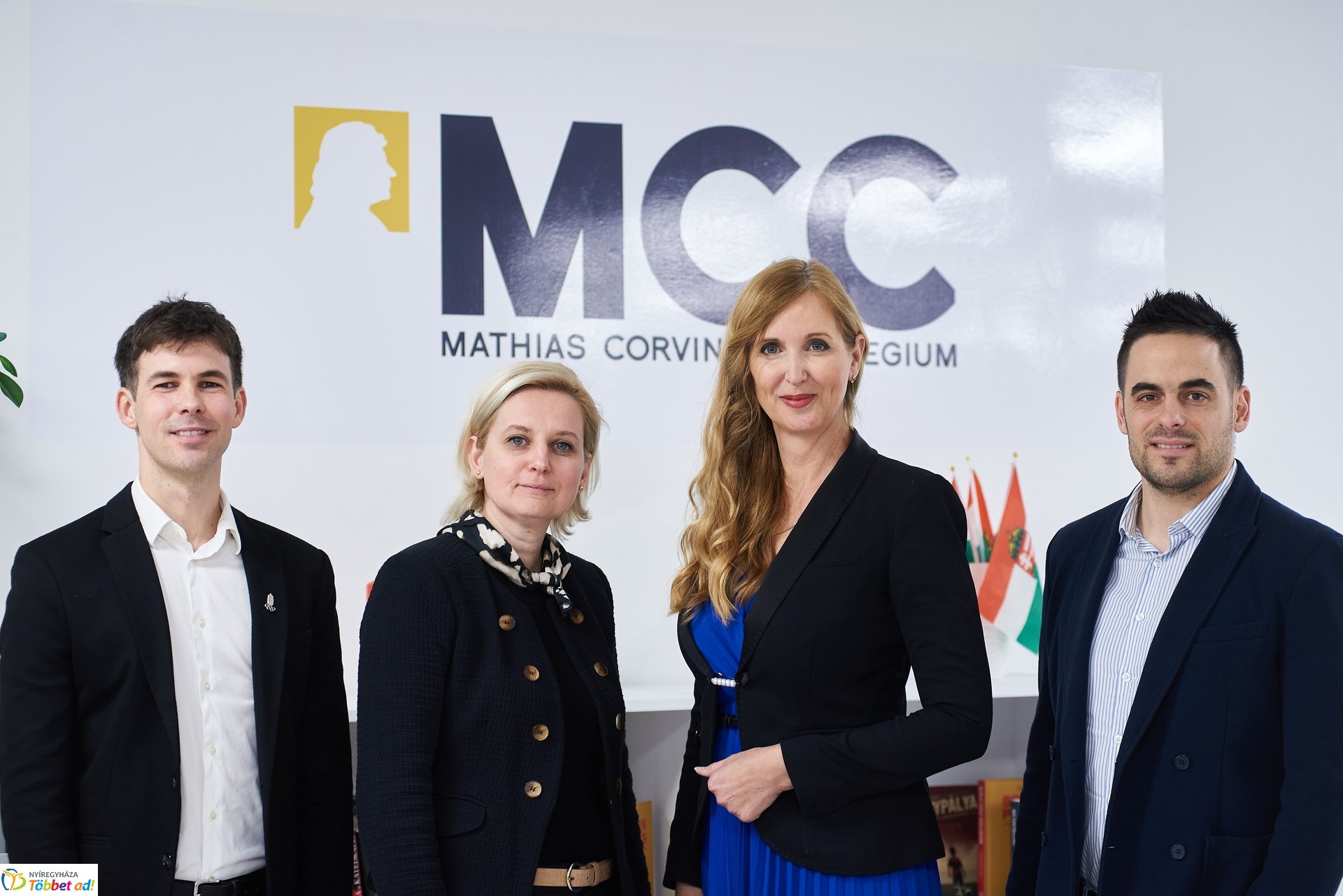 MCC - Négy év alatt a nap körül