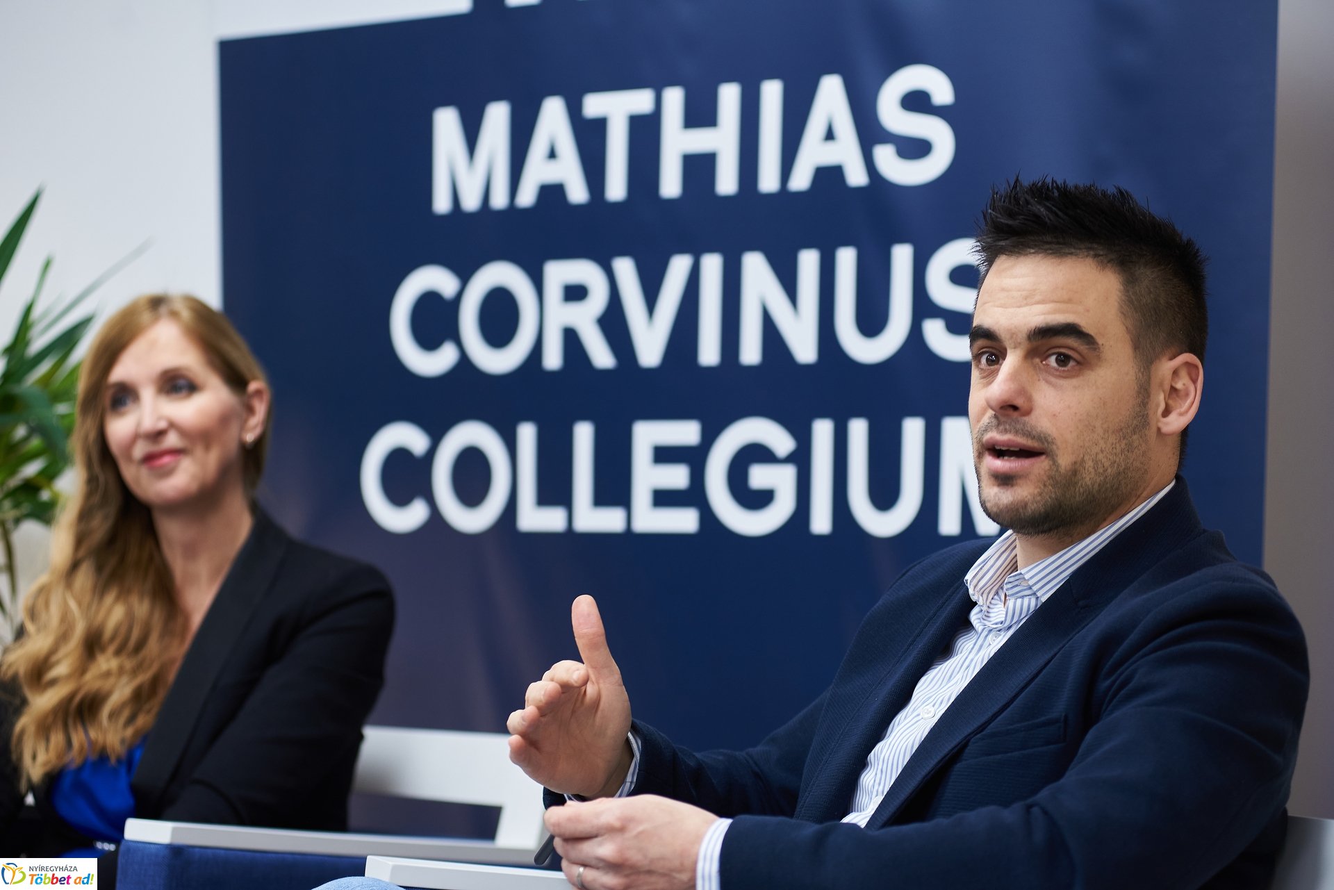 MCC - Négy év alatt a nap körül