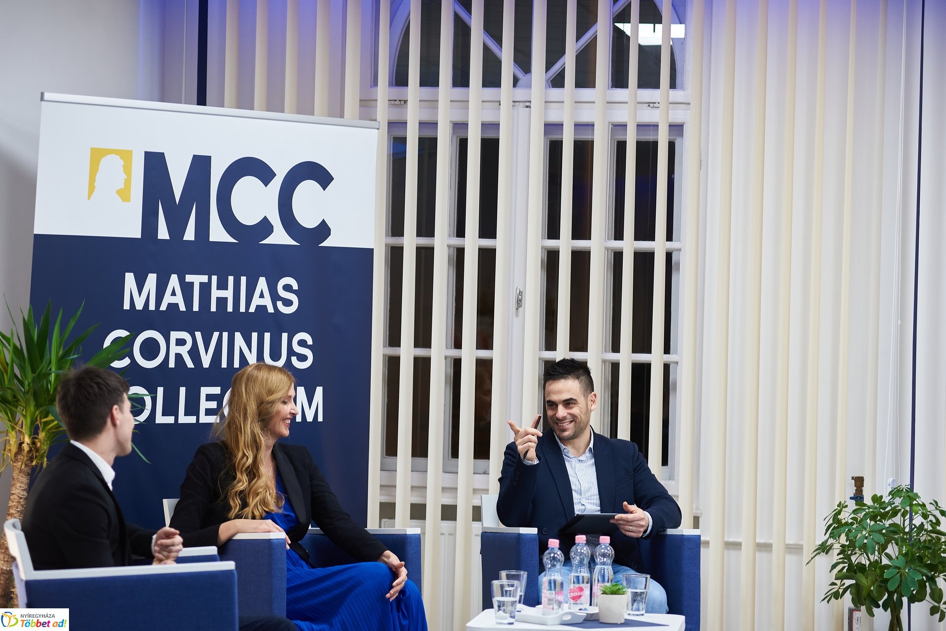 MCC - Négy év alatt a nap körül