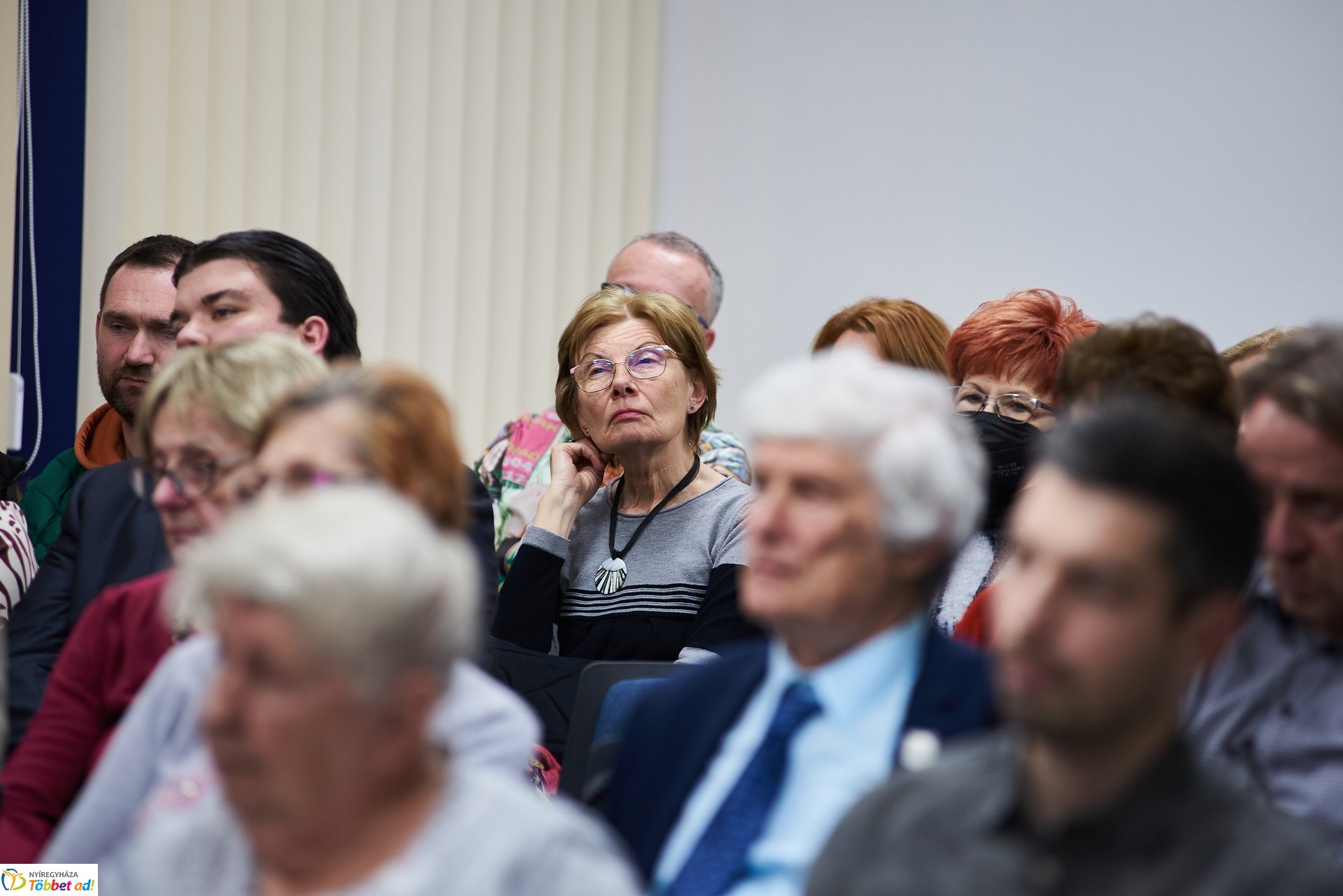 MCC - Négy év alatt a nap körül