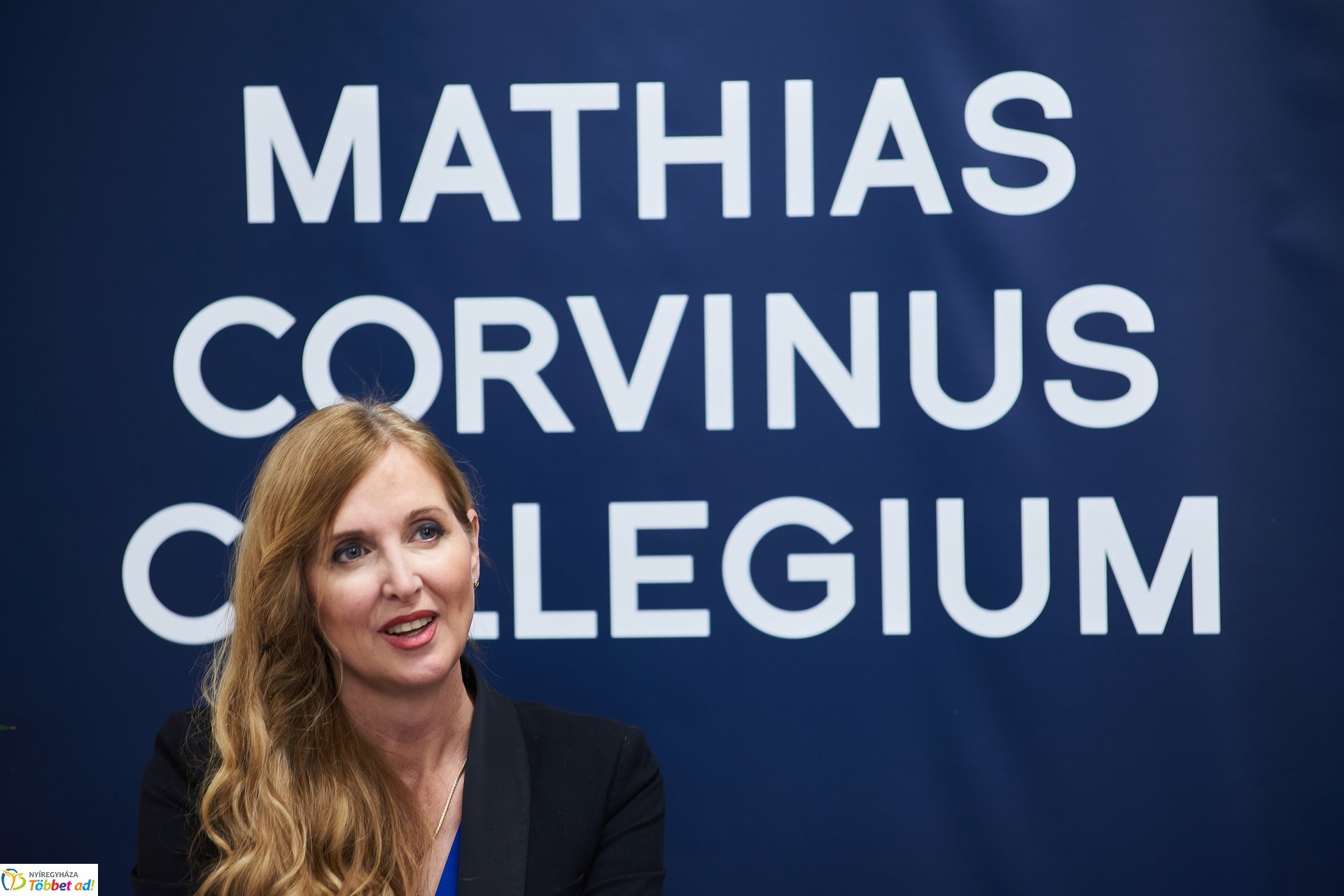 MCC - Négy év alatt a nap körül