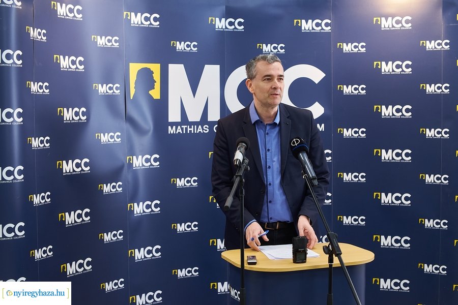 MCC sajtótájékoztató