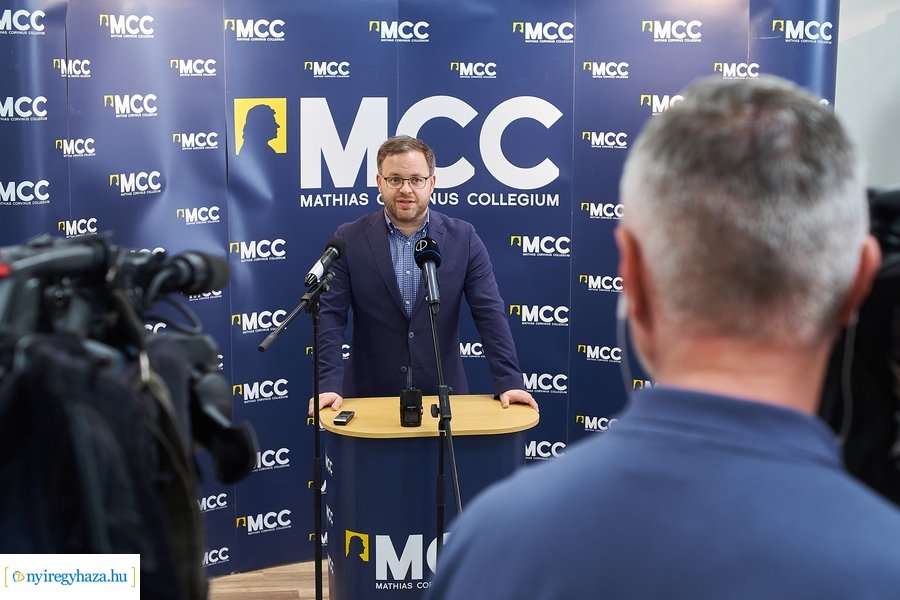 MCC sajtótájékoztató