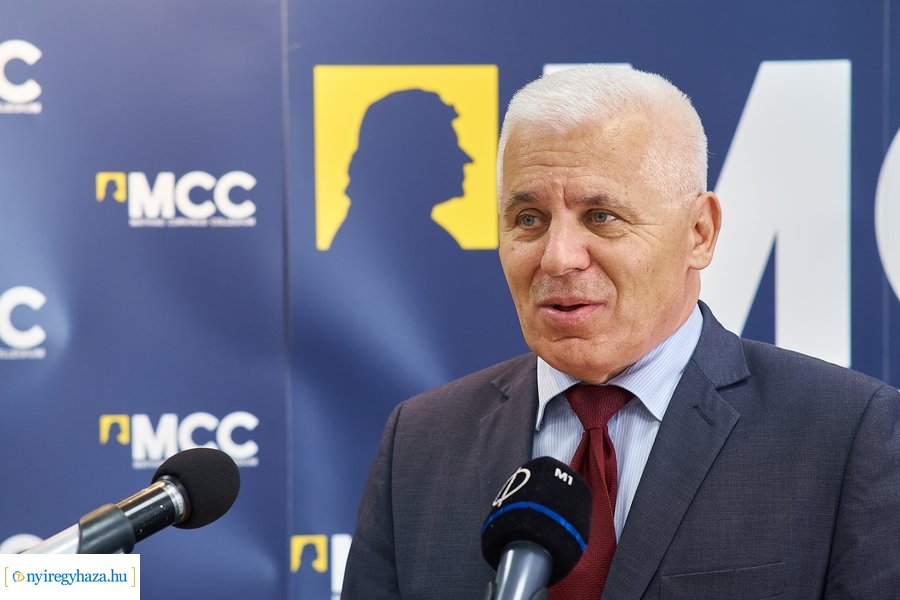 MCC sajtótájékoztató